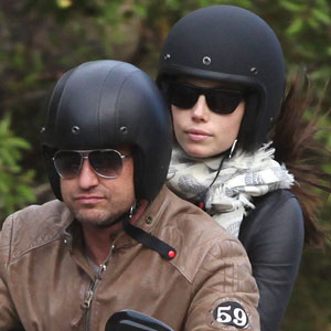 Gerard Butler, Jessica Biel Gerard Butler, Jessica Biel